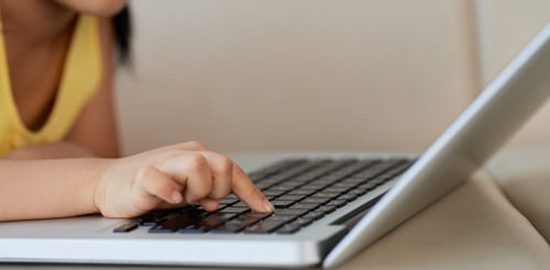 clases-en-linea-lirmi-aula-virtual-computadora